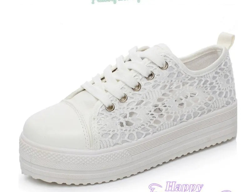 Women's white canvas lace-up shoes with rubber sole, flat casual sneakers