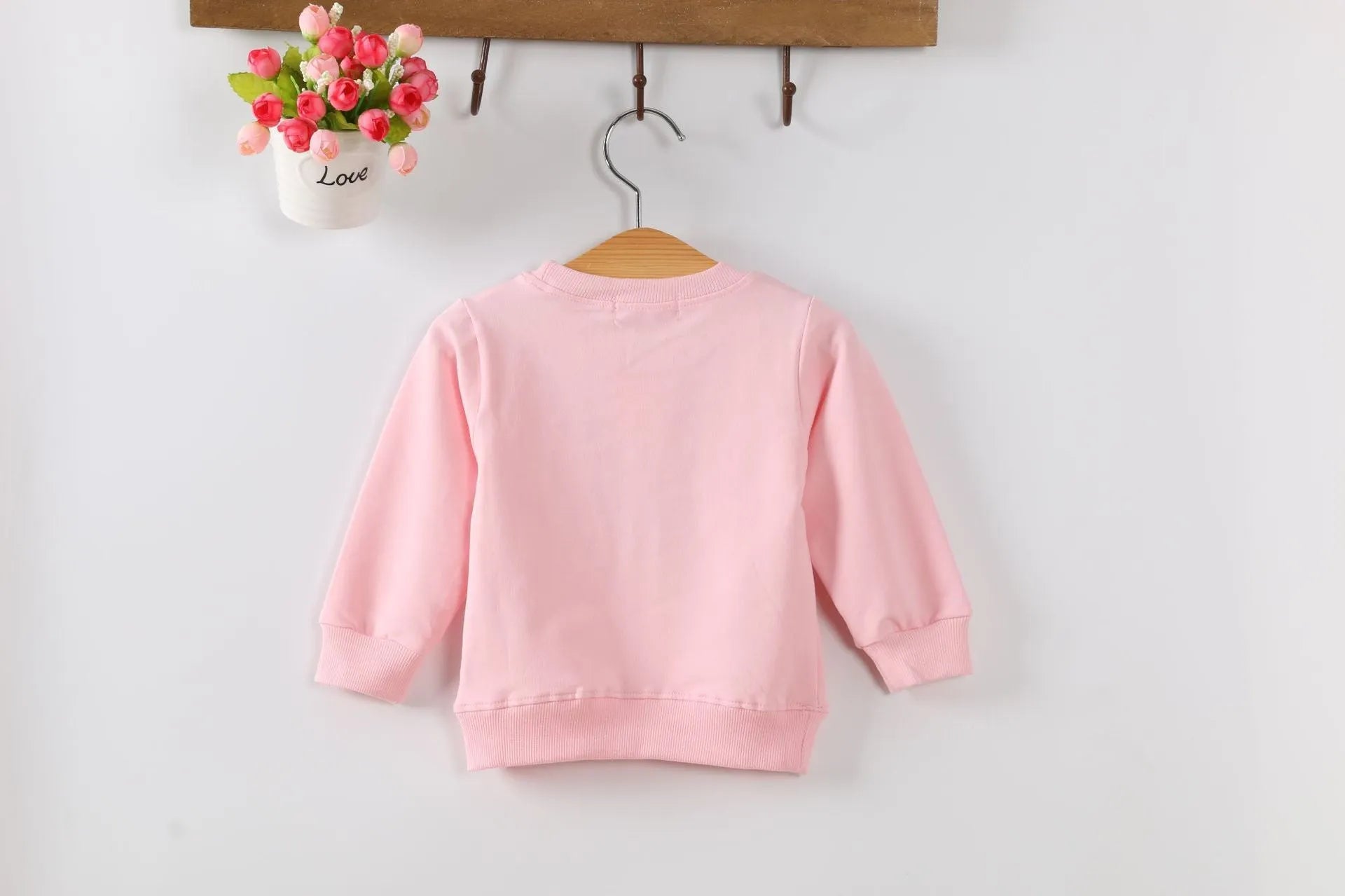 Korean-style cartoon print sweatshirt for baby girls in autumn colours