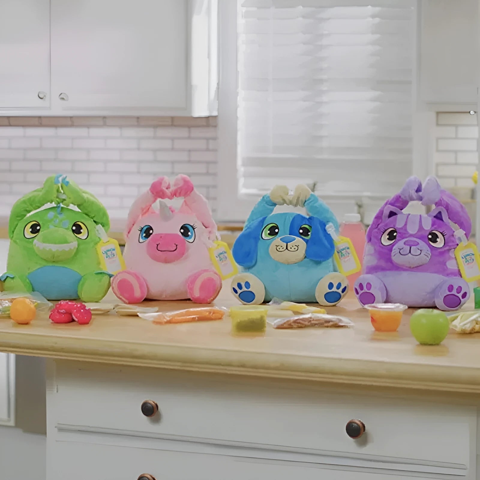Portable children plush lunch bag with thermal insulation, green blue pink purple colours, on a white background