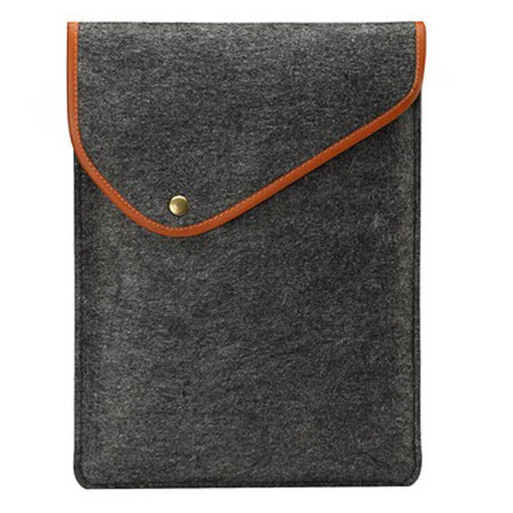 Flat felt computer bag dark grey with magnetic buckle closure on front