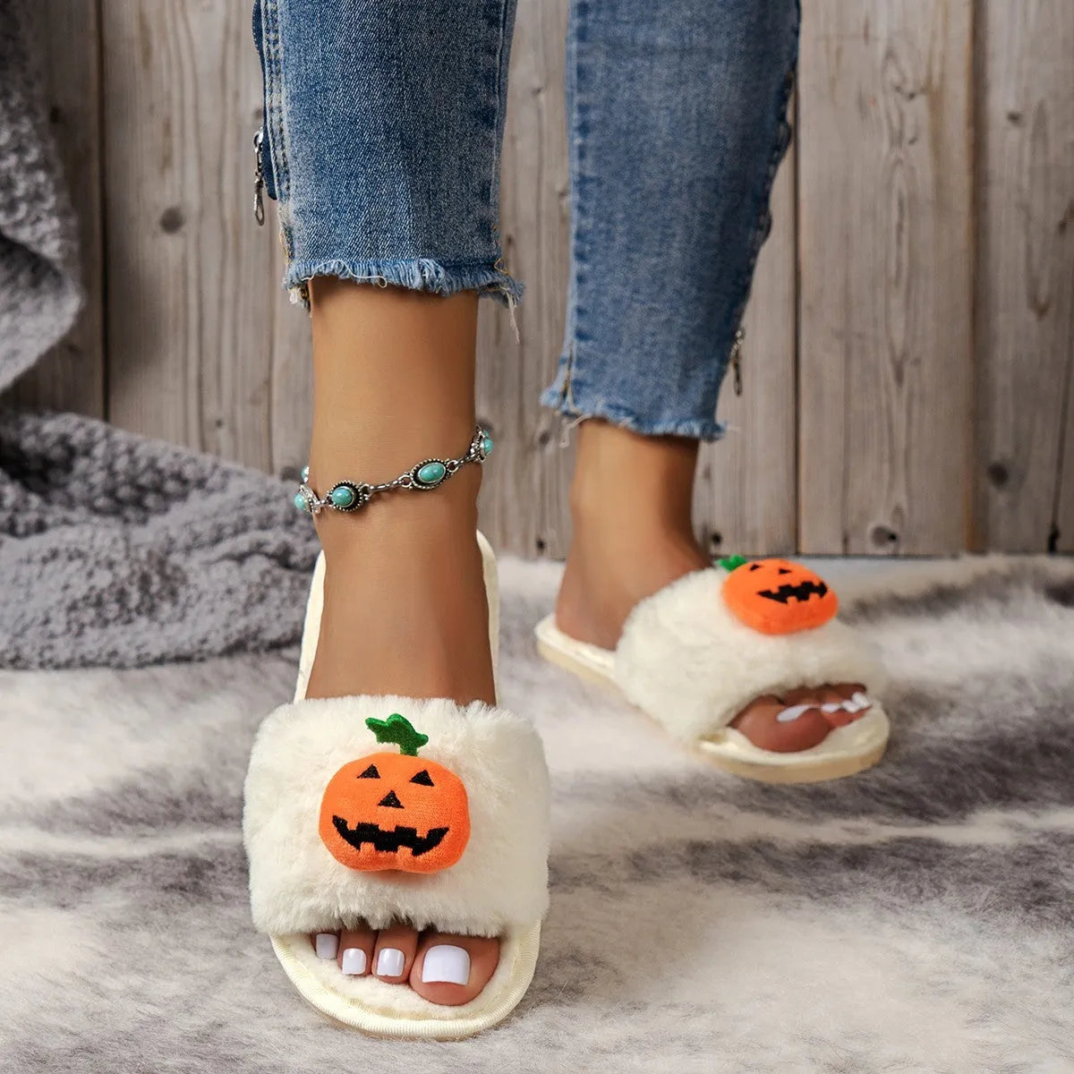 Women's Halloween pumpkin design open toe slippers in white with synthetic fur and PVC anti-slip soles