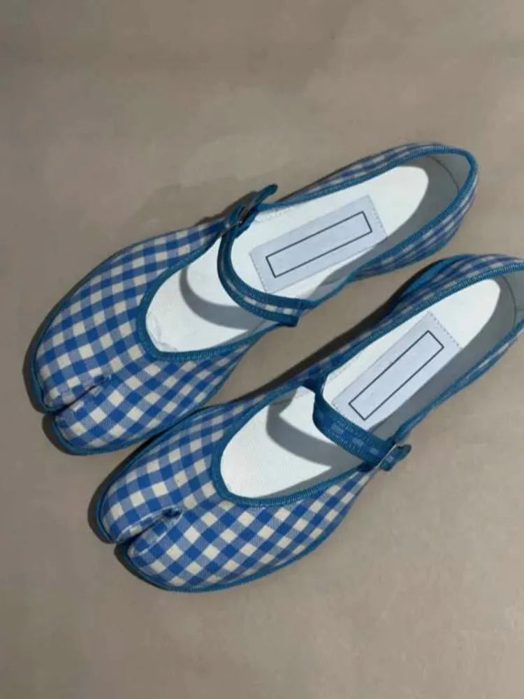 Korean style plaid split toe ballet flat pumps with low heel and sheepskin upper in picture colour