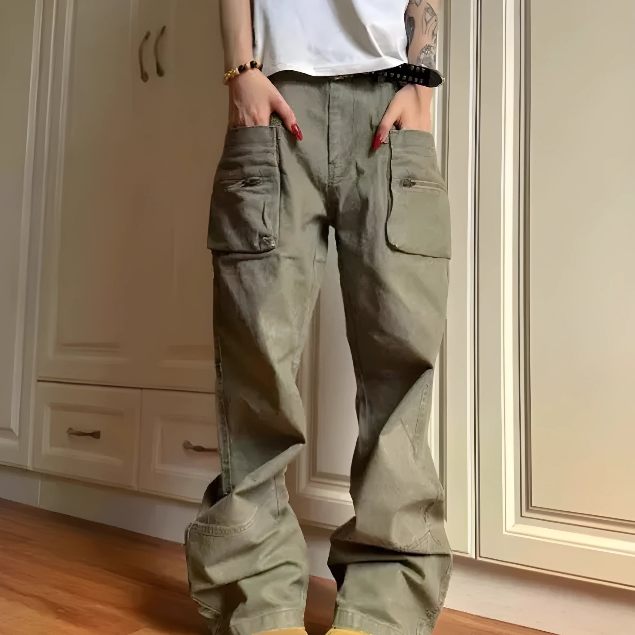 Green casual trousers with double zipper workwear design and elastic waistband