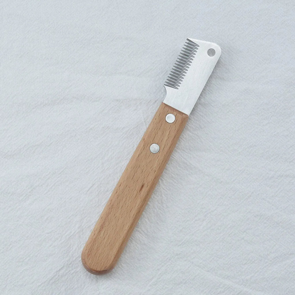 Hair plucking knife and comb dog grooming tools for terrier breeds