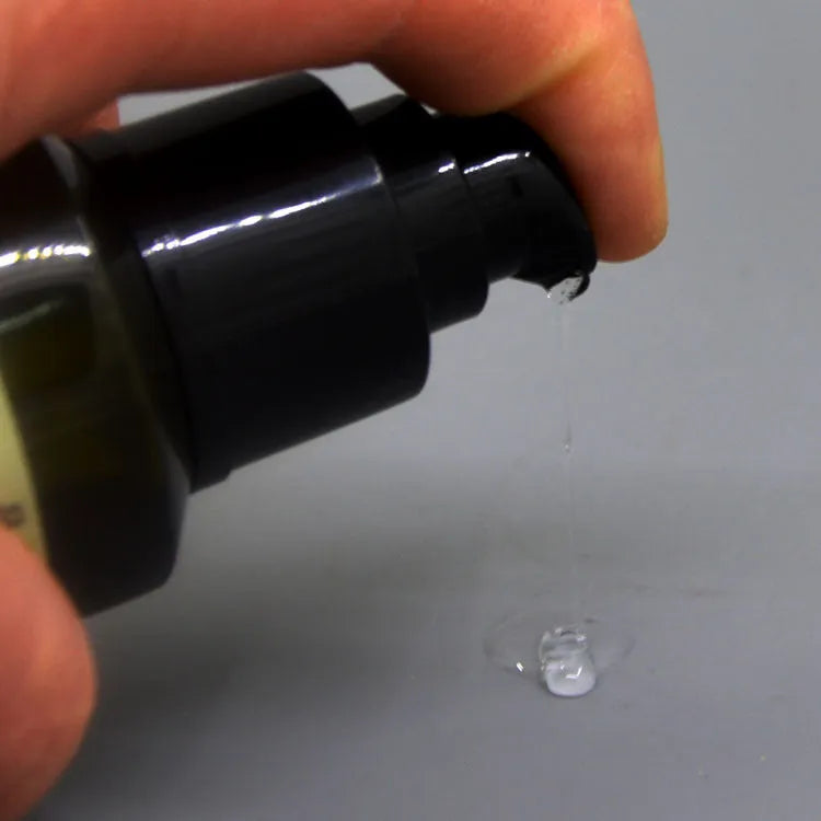 Smooth shiny frizz-resistant leave-in hair oil for damaged hair colour protection