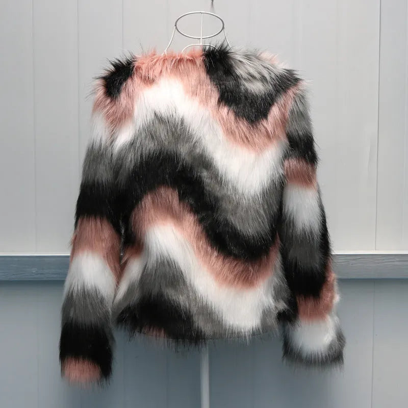Korean style women's short coat in artificial faux fur with O-neck design