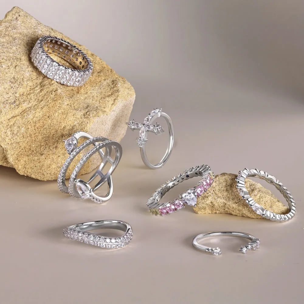 Sterling silver S925 drop-shaped ring in white gold colour on display