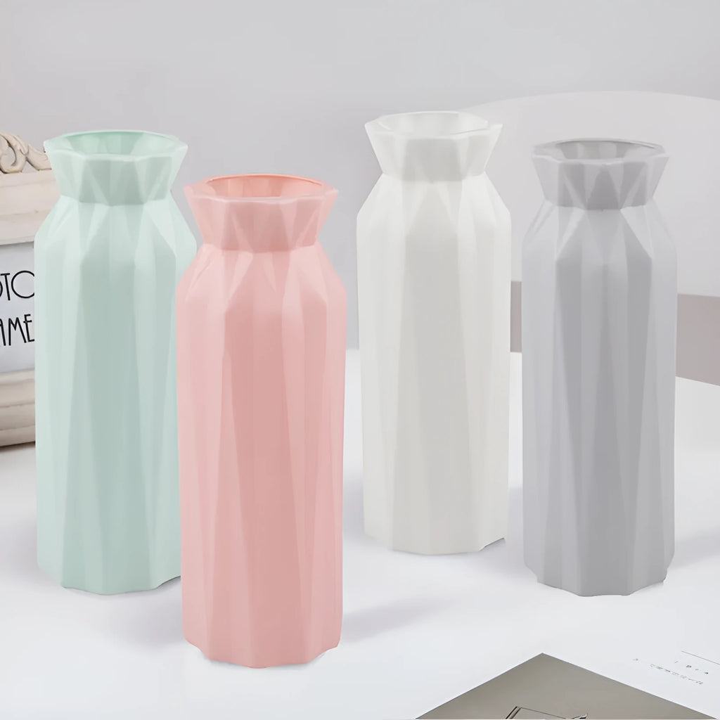 Drop-resistant melamine vase in green, grey, pink or white colour with 7.2 cm base diameter