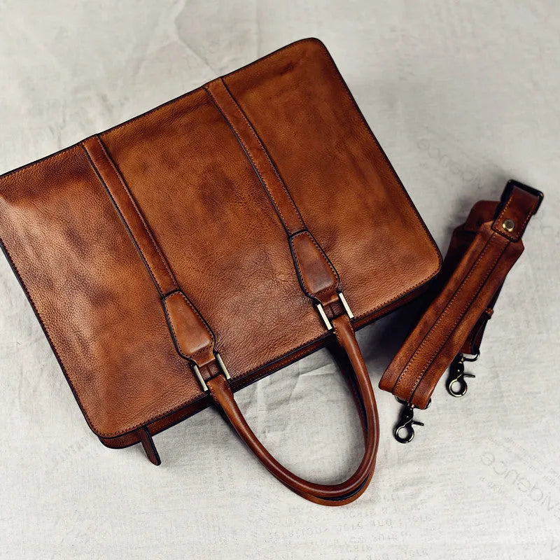 Men's retro leather handbag in horizontal business style with zipper opening