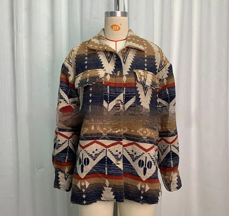 Women's loose-fit retro jacket with Aztec print in army green, made from woolen fabric with long sleeves.