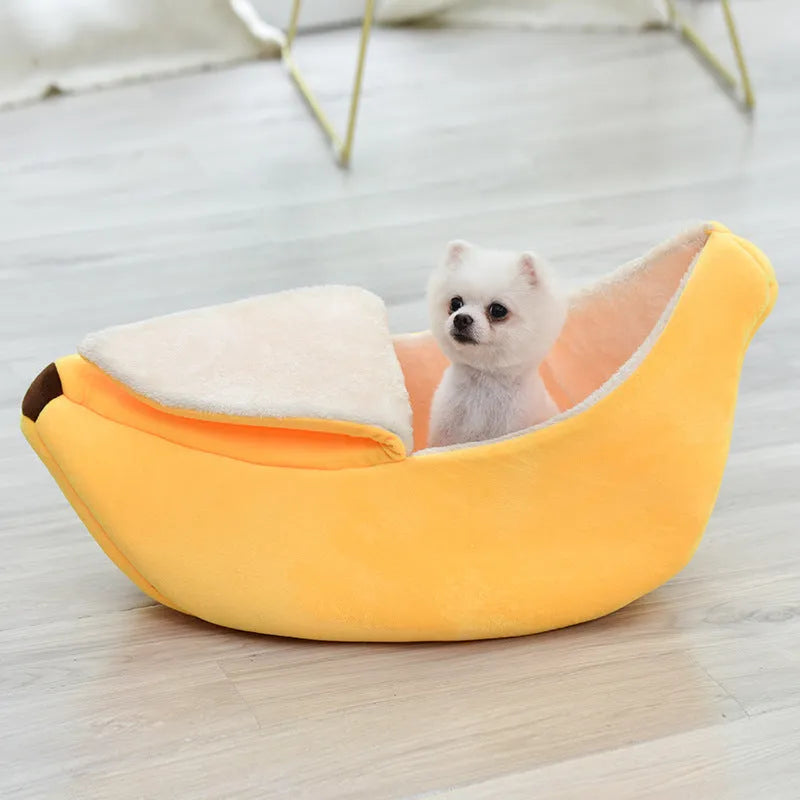 Round long hair cat's nest with removable cover in green, size L, on floor