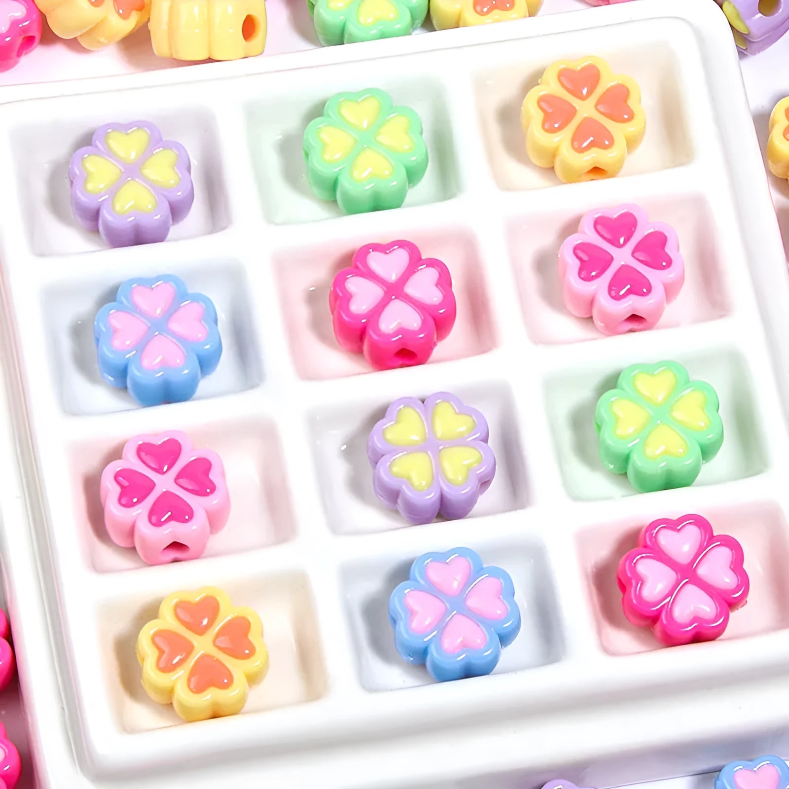 15mm acrylic four-leaf clover love pattern beads in various colours with frosted finish