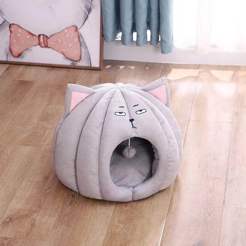 Enclosed cat litter box house in Bear design with short plush material and PP cotton fill, size M