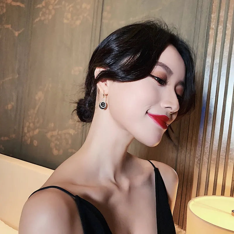 Black geometric alloy earrings with 3.6cm drop length and retro Hong Kong style