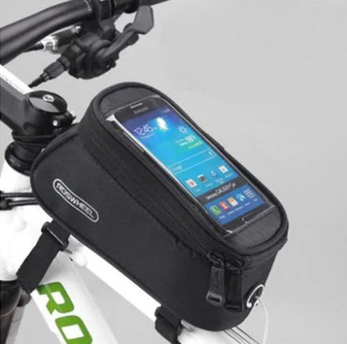 ROSWHEEL black PVC bicycle frame bag for mobile phone mounted on a bike.