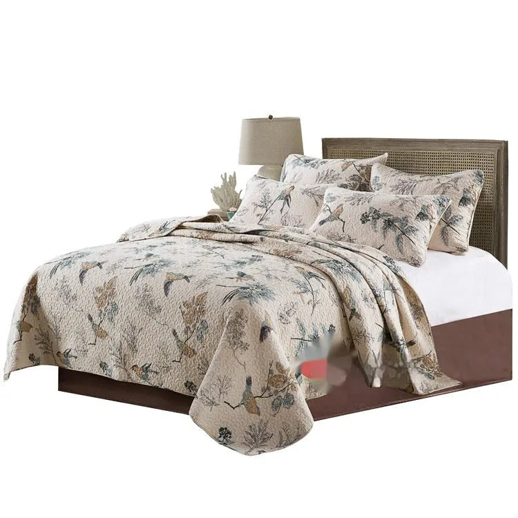 Quilted cotton bed cover three-piece set with decorative pattern on 1.5-1.8m bed