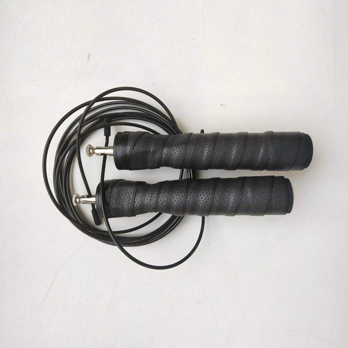 PROCIRCLE sweat-absorbent foam skipping rope with bearing skipping, black handles