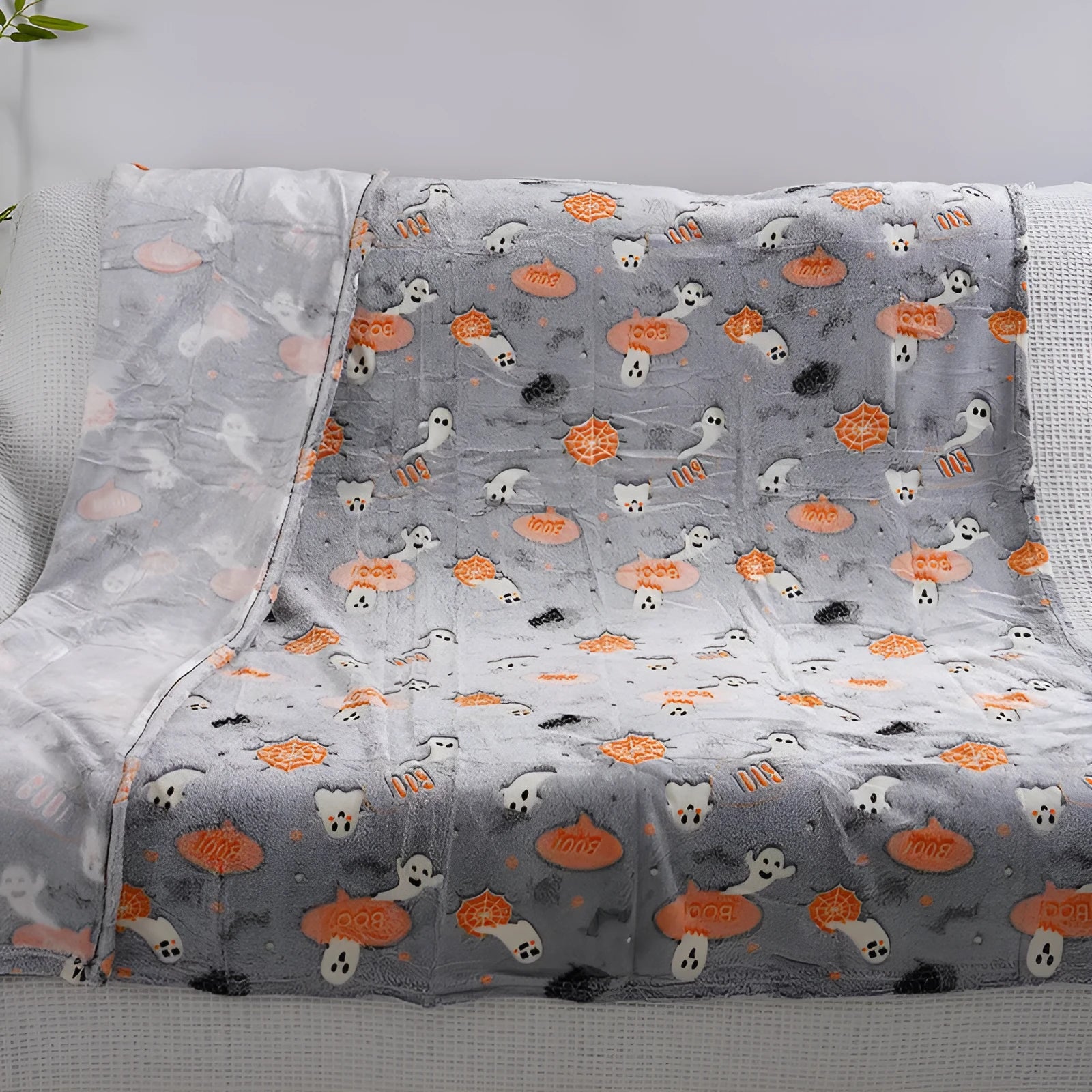 Children's cartoon style flannel blanket for air conditioner cover in two sizes.