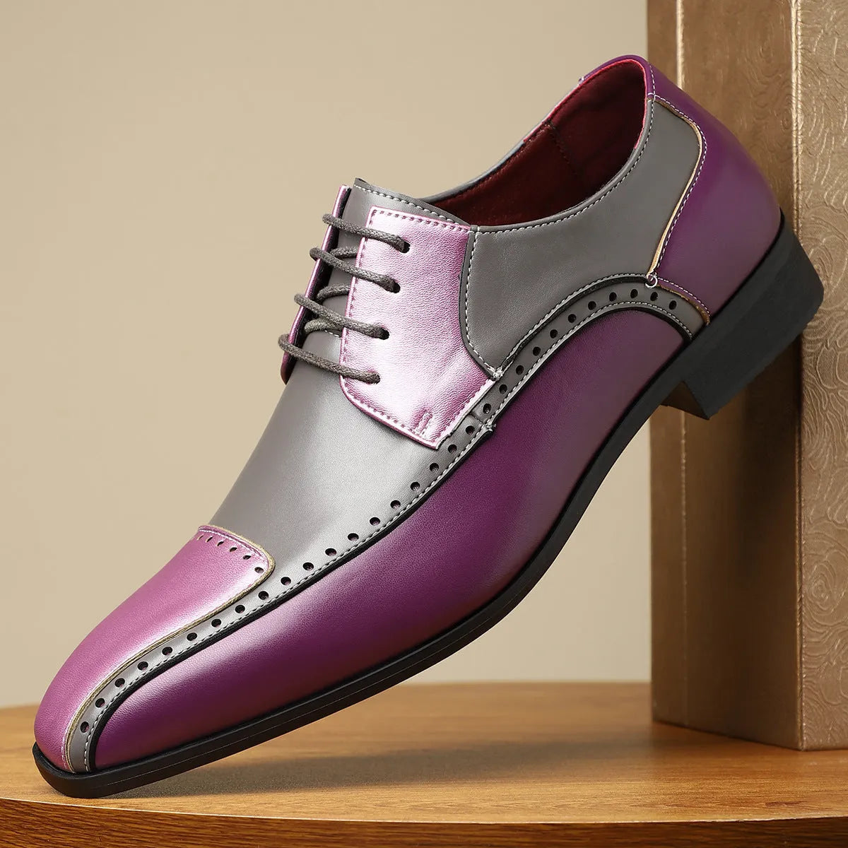 Men's low-top casual shoes in purple with leather stitching details and EVA sole