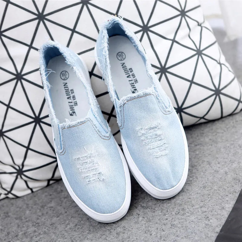 Women's chunky loafer canvas shoes in dark blue with a pedal design and rubber sole