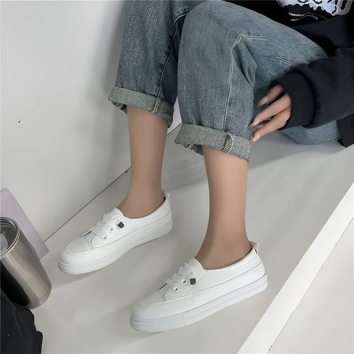 White women's sports breathable shoes with flat heel, round toe, lace-up front, and rubber sole