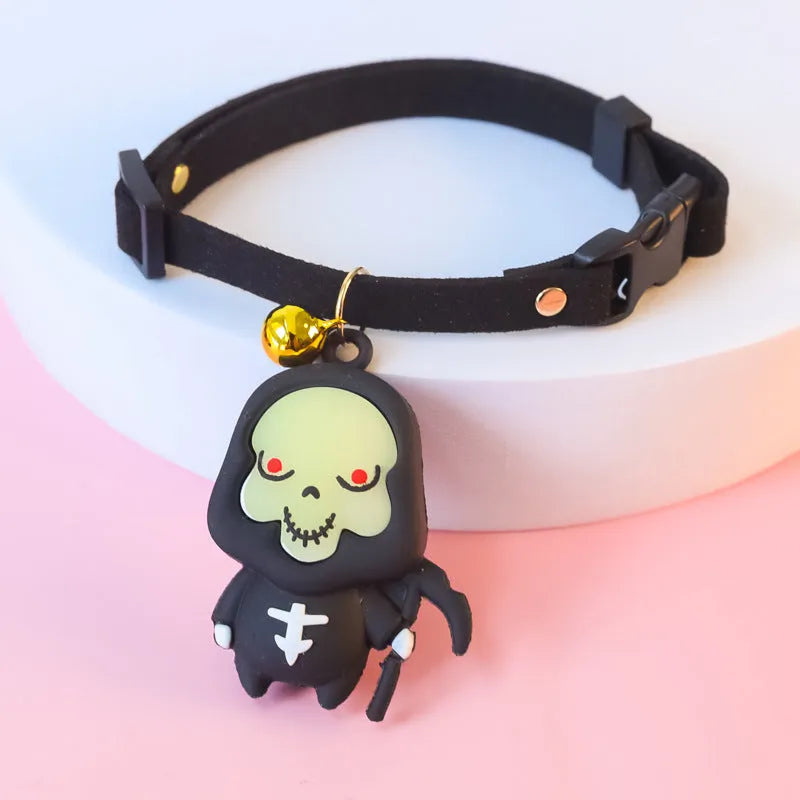 Halloween pet collar with glow-in-the-dark pumpkin man design adjustable for dogs and cats