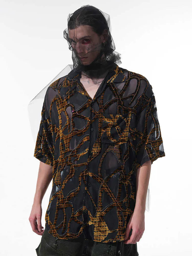 Lightweight translucent black and grey snake pattern men's short-sleeved shirt with lapel collar