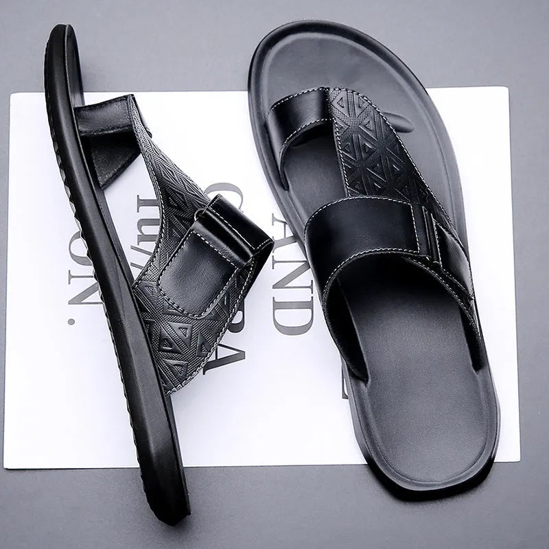 Men's casual leather beach slippers in light brown with an open toe and rubber sole