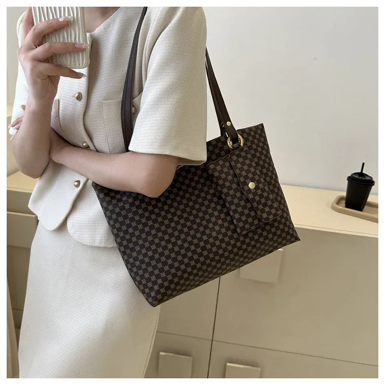 Large capacity casual retro printed shoulder underarm bag in PU with stitching