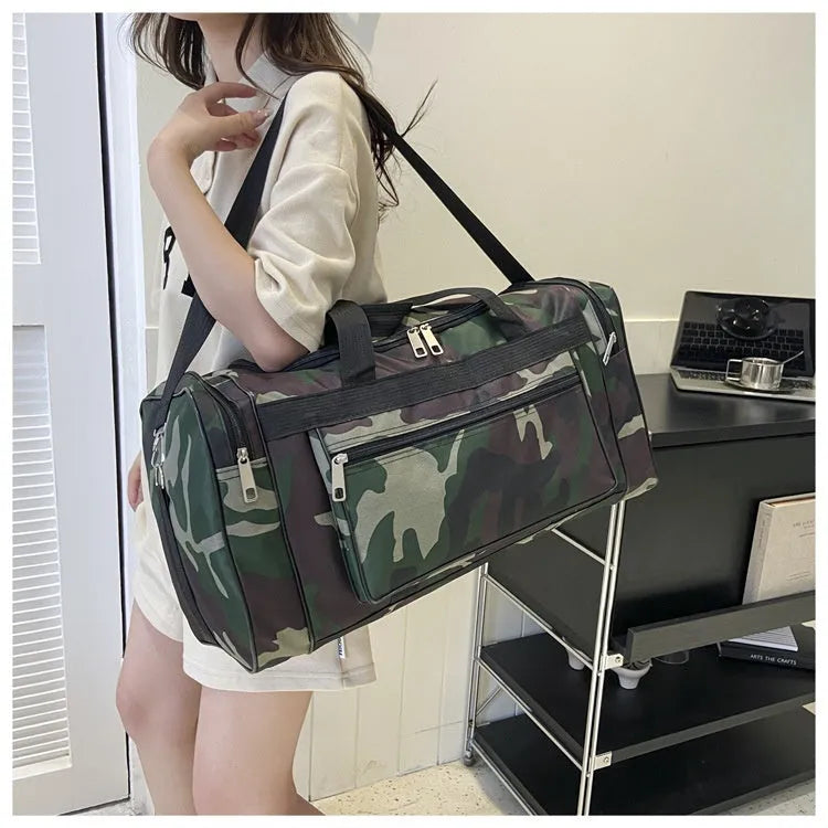 Camouflage waterproof luggage bag with striped polyester lining showing 20L capacity