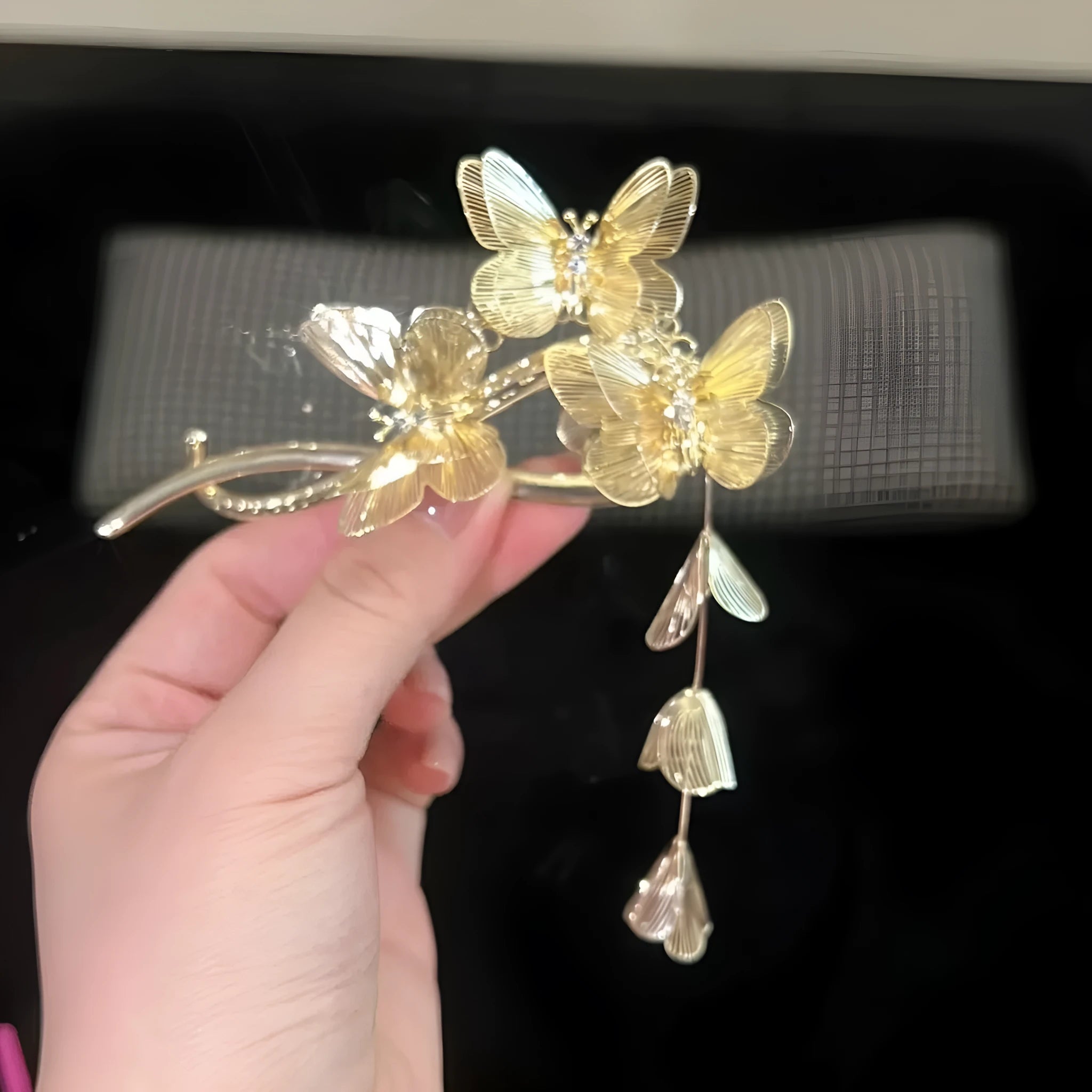 Alloy banana hair clip with electroplated finish and butterfly motif in Korean style for women