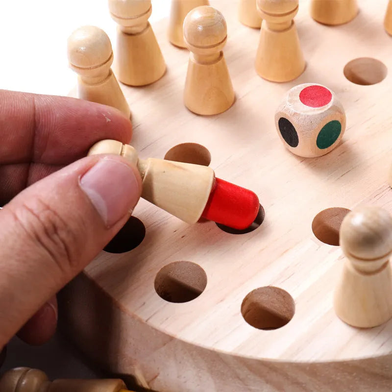 Children's wooden memory chess game with beech wood pieces on a 17cm square board for colour recognition.
