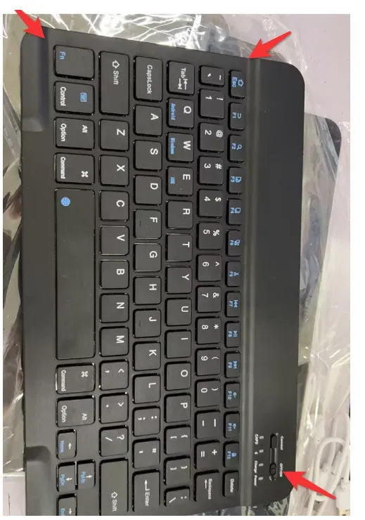 Mini Bluetooth wireless keyboard in black or white with tablet