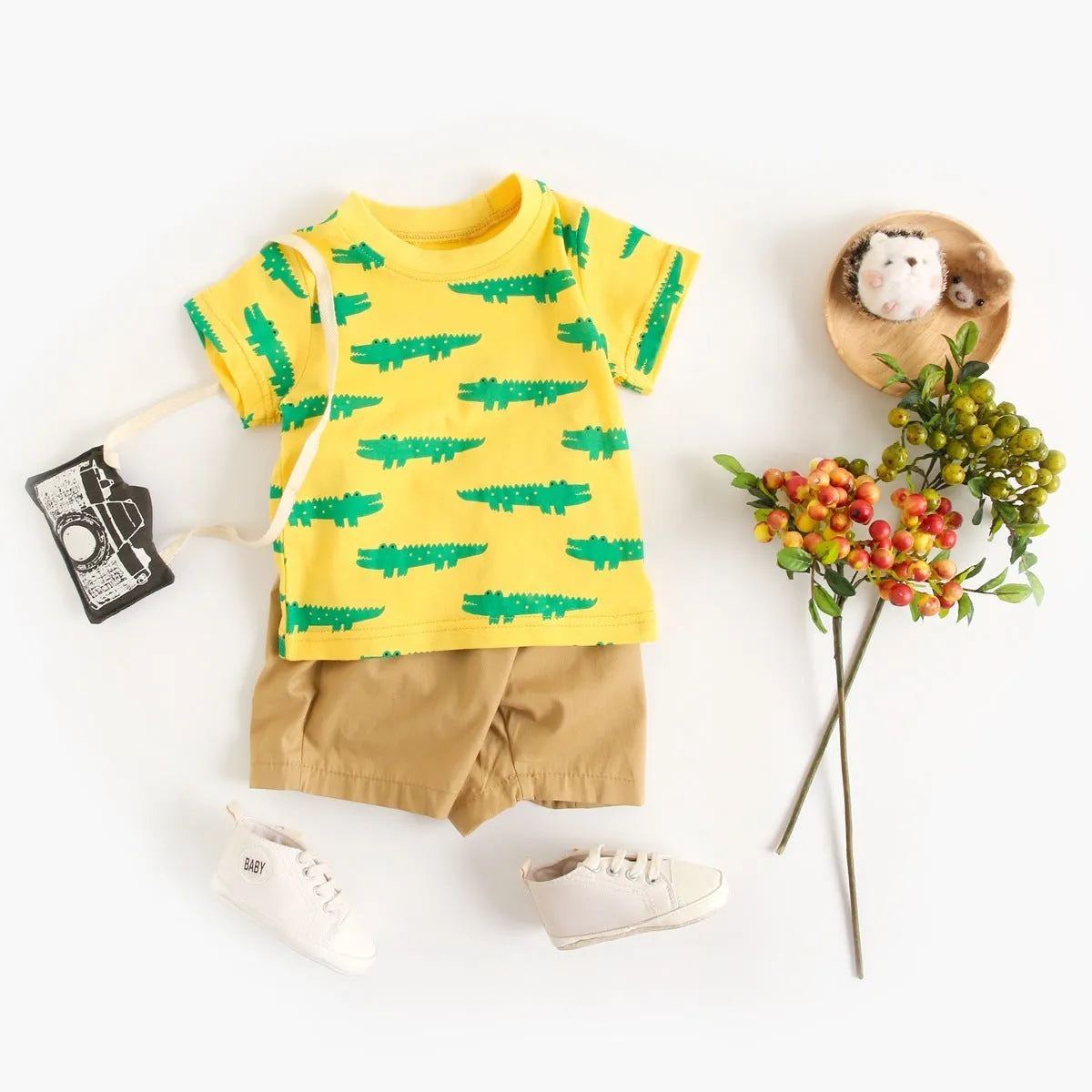 Boys cartoon animal print cotton summer suit with blue whale design, top and pants set