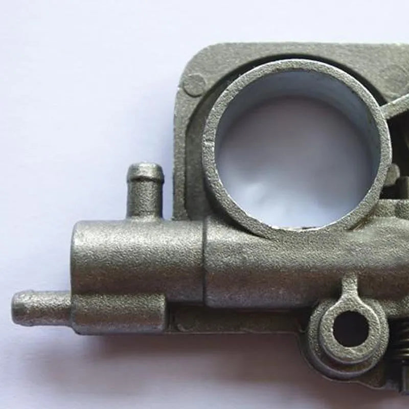 CS-350 CS2600-2700 chainsaw oil pump accessory in photo colour for agricultural use