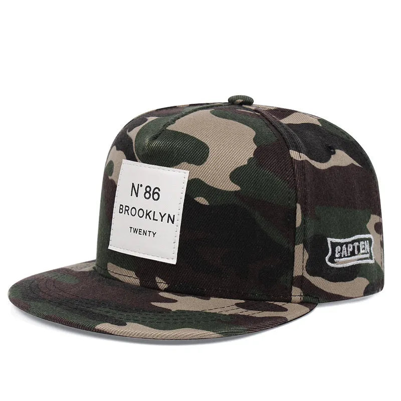 Adjustable baseball cap with Korean N86 letter design in black for sun protection