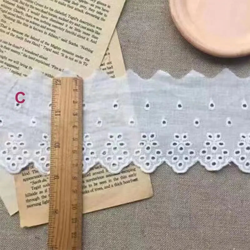Cotton embroidered lace fabric trim with floral cutout pattern for clothing decoration