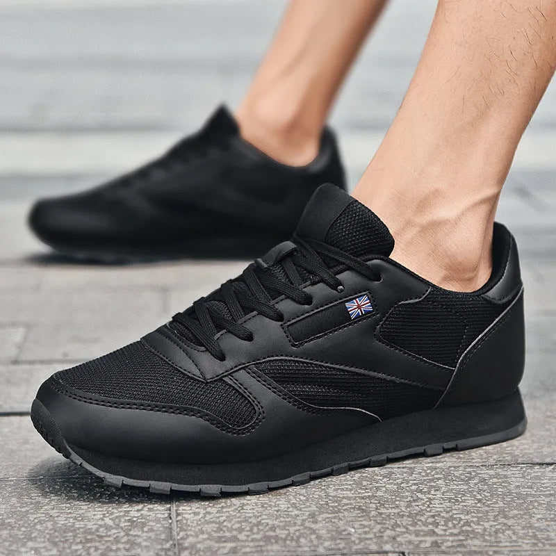 Men's lightweight breathable running shoes with nylon leather upper, white and black, low-top design
