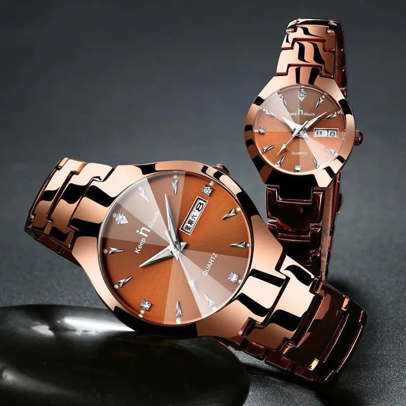 Luminous couple calendar quartz watch with 38mm round alloy case and mineral glass, available in silver black
