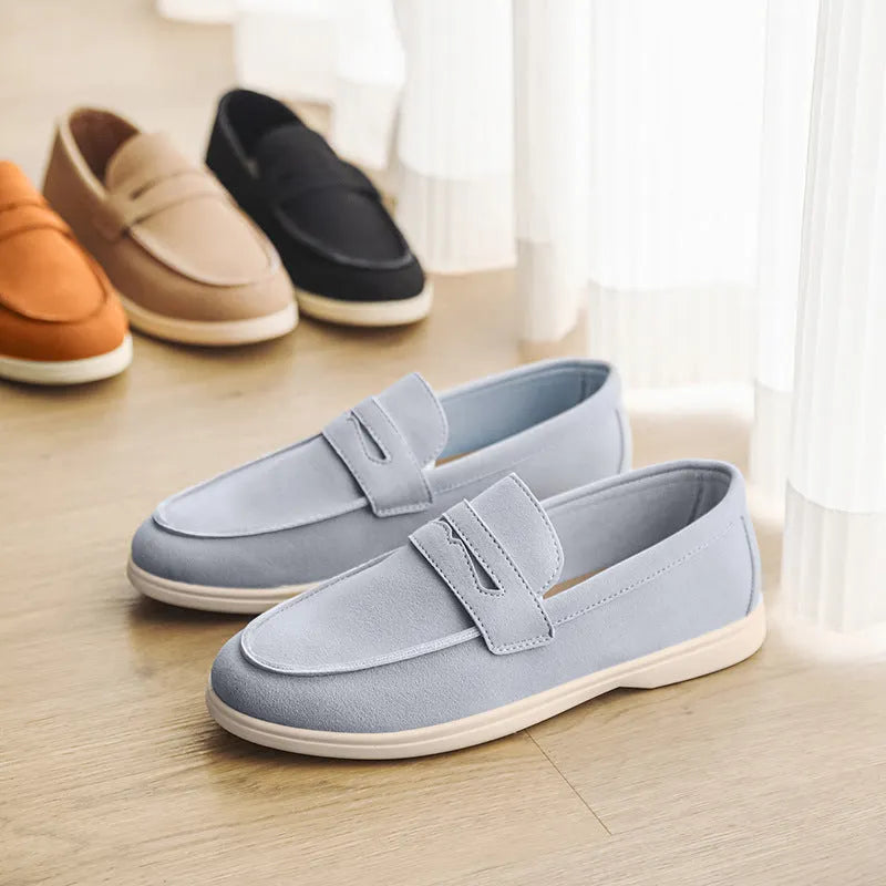Men's suede leather casual shoes in British style with round toe and vulcanised rubber sole