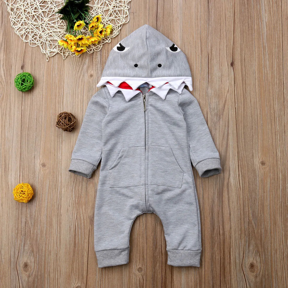 Cartoon shark hooded robe for children, pink, with long sleeves and zipper, suitable for 66cm height