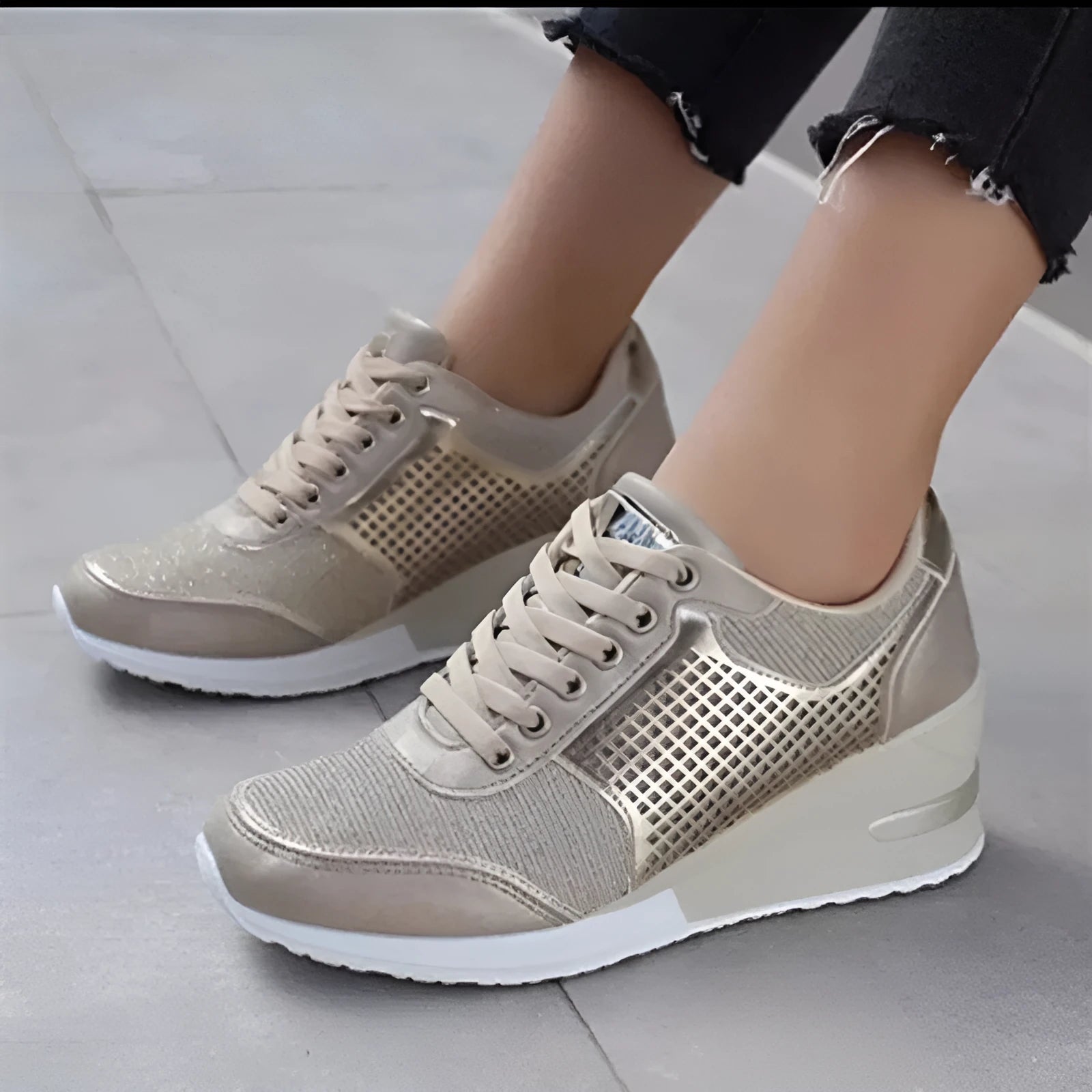 Women's lacing platform sneakers with wedge heel and anti-skid rubber sole in black artificial PU