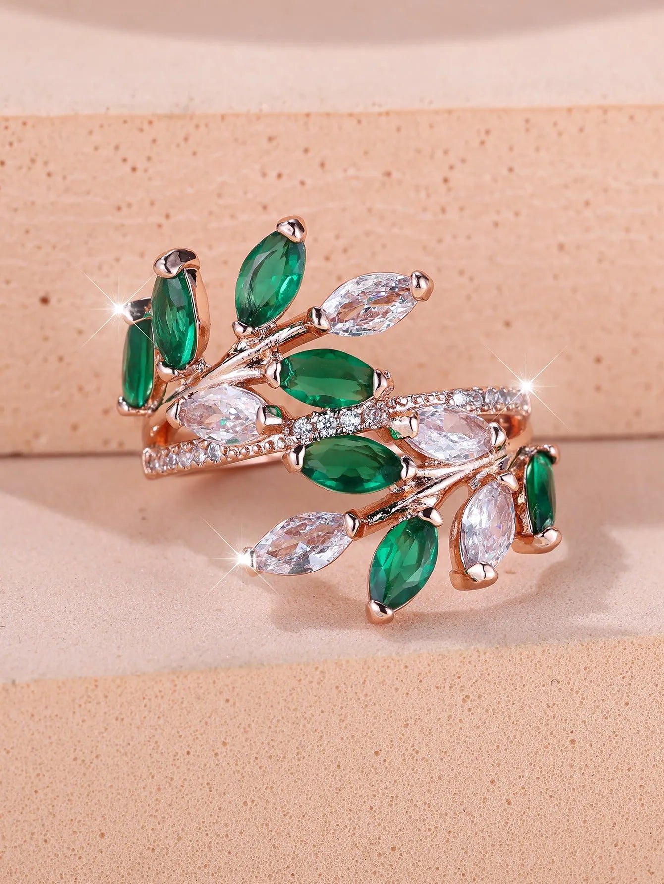 Adjustable horse eye zircon leaf fashion ring in rose gold and platinum plating options