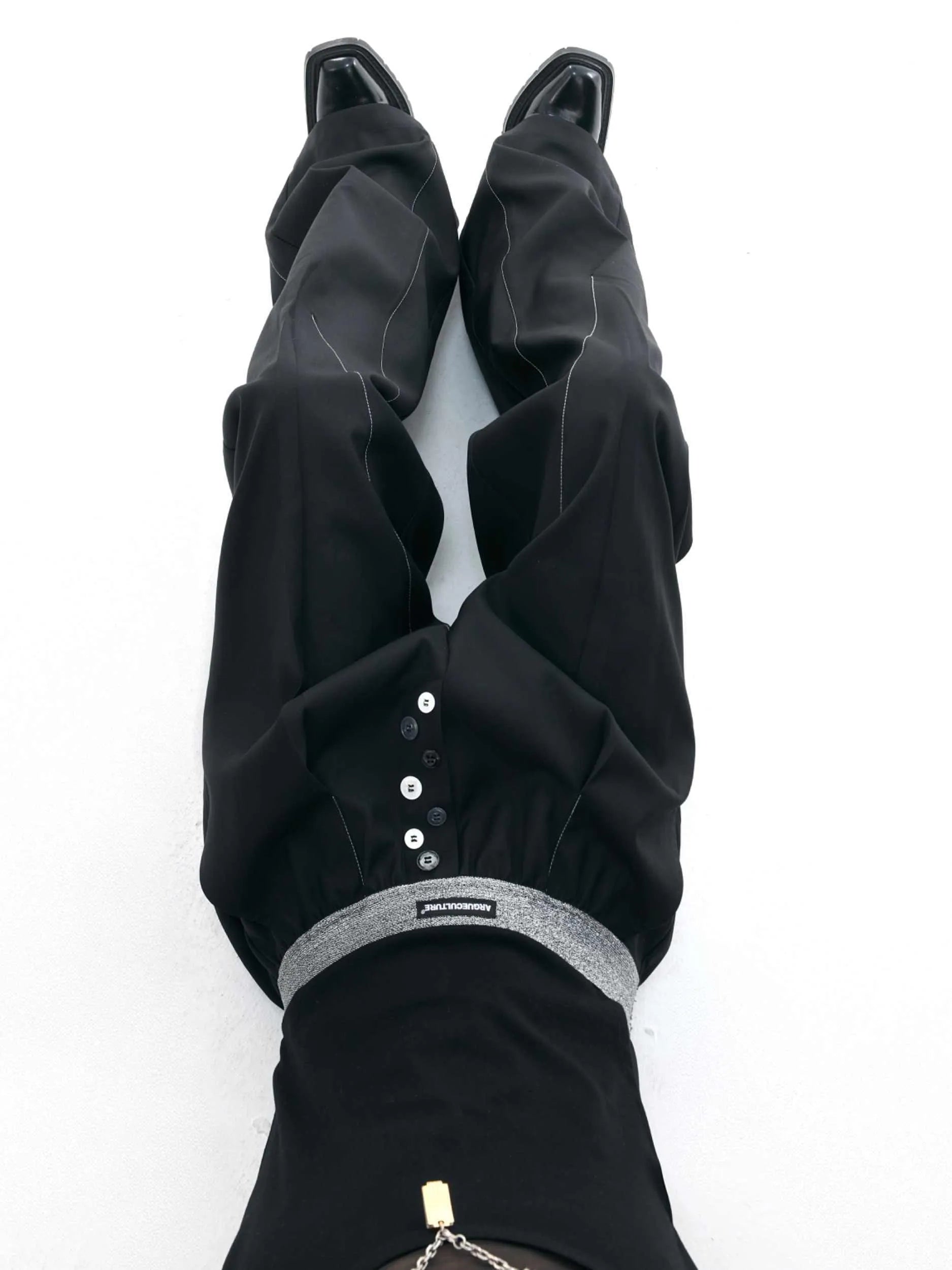 Straight-leg high-waist trousers with button-open line design in polyester cotton blend fabric