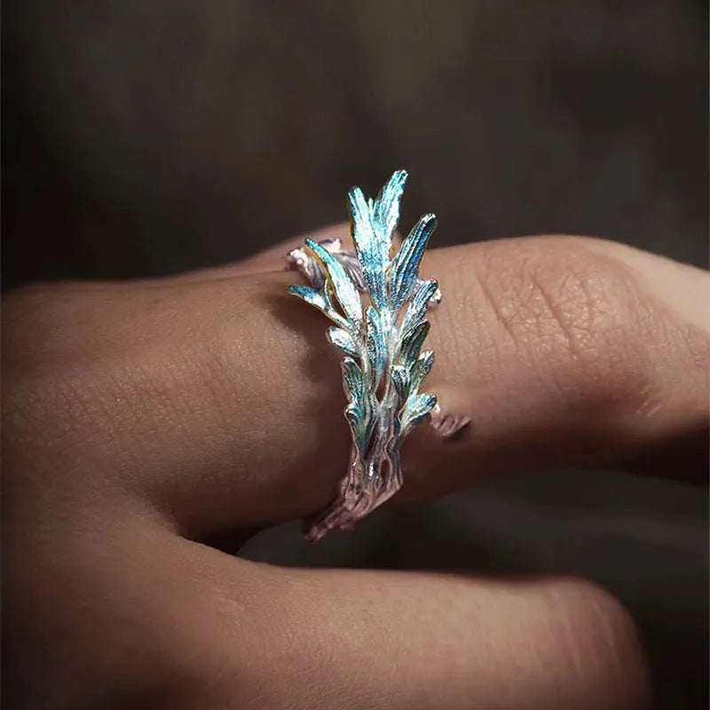 Adjustable alloy flower ring with leaf shape and open mouth design