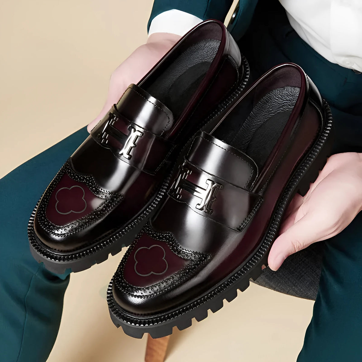 Men's low-top matte craft leather shoes with slit bead detail, black colour, rubber sole, side view