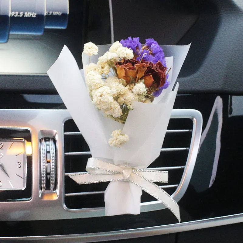 Mini dried flower bouquet for car vent attachment in multiple colour and style options