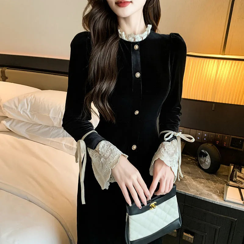 Black French lace spliced velvet dress with long sleeves for men and women