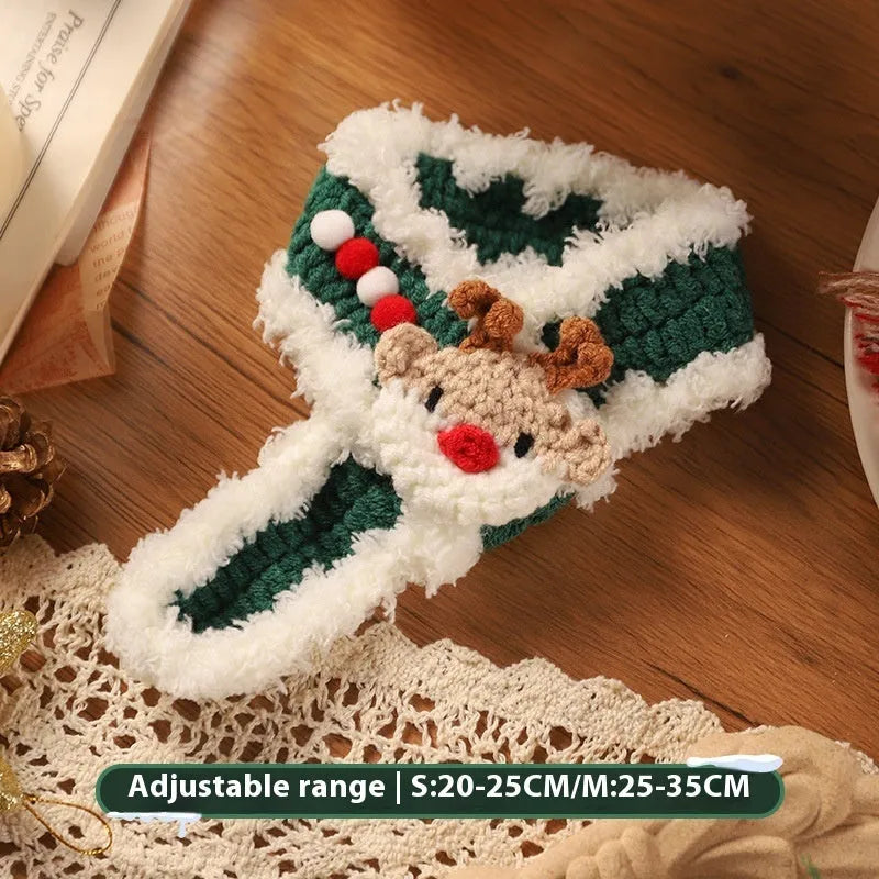 Christmas pet scarf collar with wool construction and festive patterns for dogs and cats