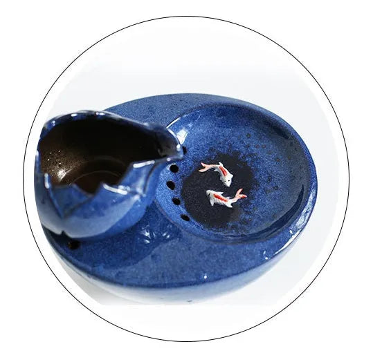 Cat water fountain with flowing water, available in multiple colours with 30 filters